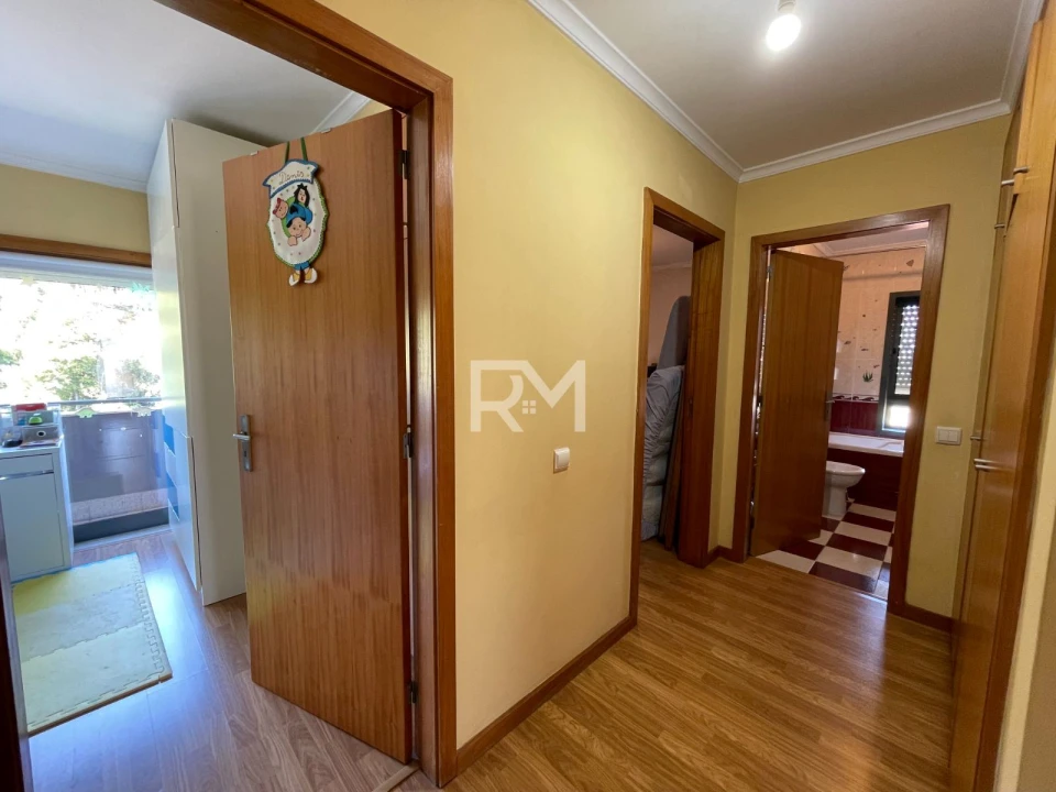 Apartamento T3 para Arrendamento em Valongo Foto 15