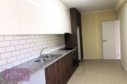 Apartamento T3 para Arrendamento em Marrazes e Barosa