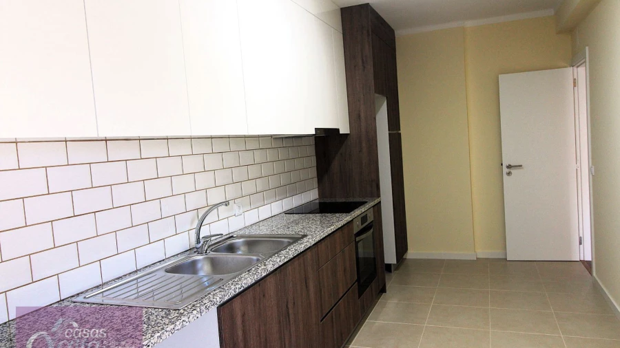 Apartamento T3 para Arrendamento em Marrazes e Barosa