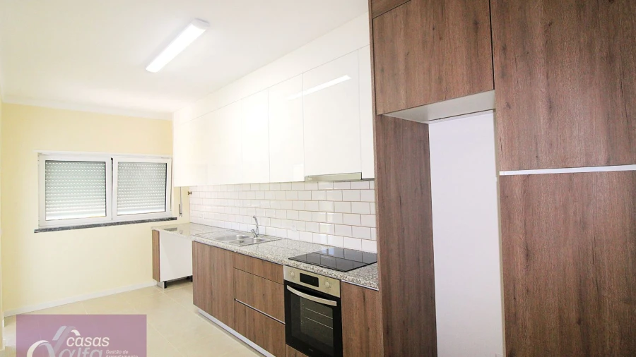 Apartamento T3 para Arrendamento em Marrazes e Barosa