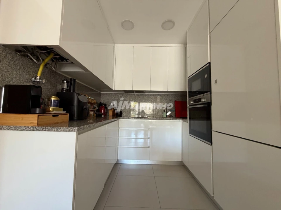 Apartamento T1 para Arrendamento em Paranhos Foto 3