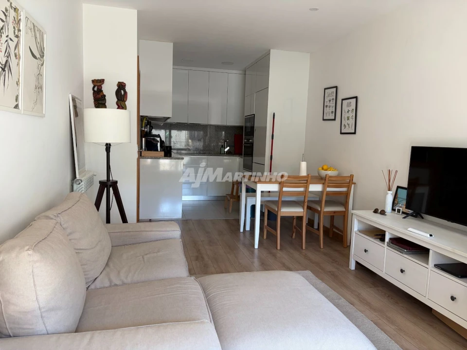 Apartamento T1 para Arrendamento em Paranhos Foto 4