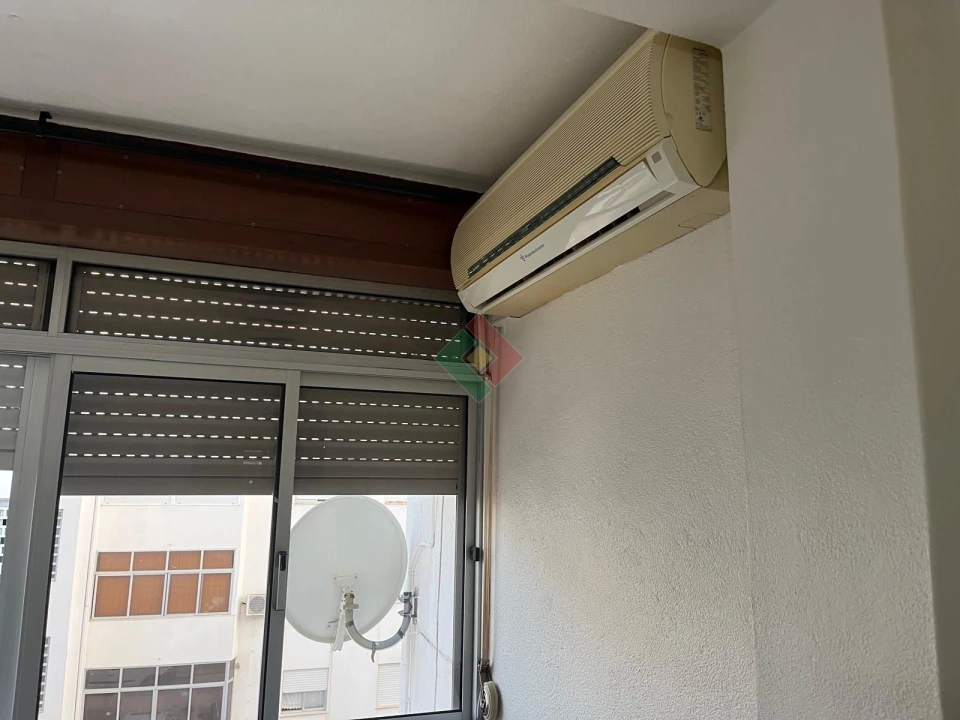 Apartamento T3 para Venda em Sé e São Lourenço Foto 5