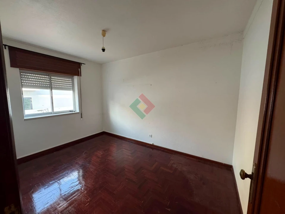 Apartamento T3 para Venda em Sé e São Lourenço Foto 12