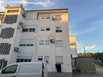 Apartamento T3 para Venda em Sé e São Lourenço