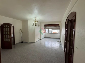 Apartamento T3 para Venda em Sé e São Lourenço