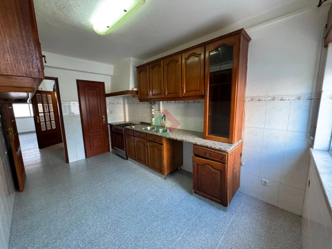 Apartamento T3 para Venda em Sé e São Lourenço Foto 6