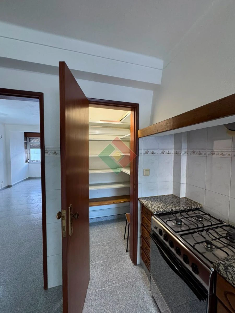 Apartamento T3 para Venda em Sé e São Lourenço Foto 8