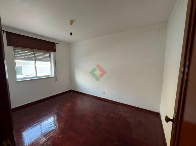 Apartamento T3 para Venda em Sé e São Lourenço Foto 12