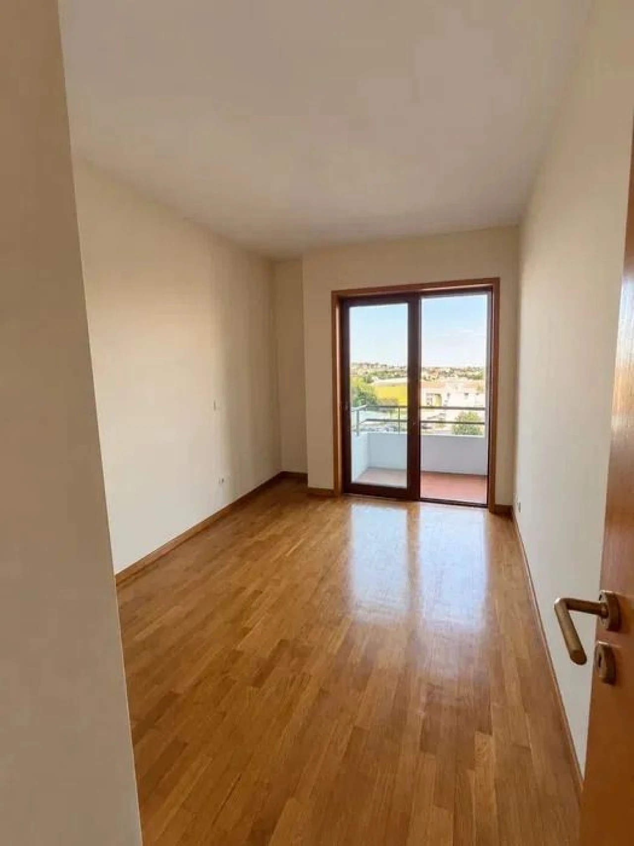 Apartamento T2 para Arrendamento em Gondomar (São Cosme), Valbom e Jovim Foto 7