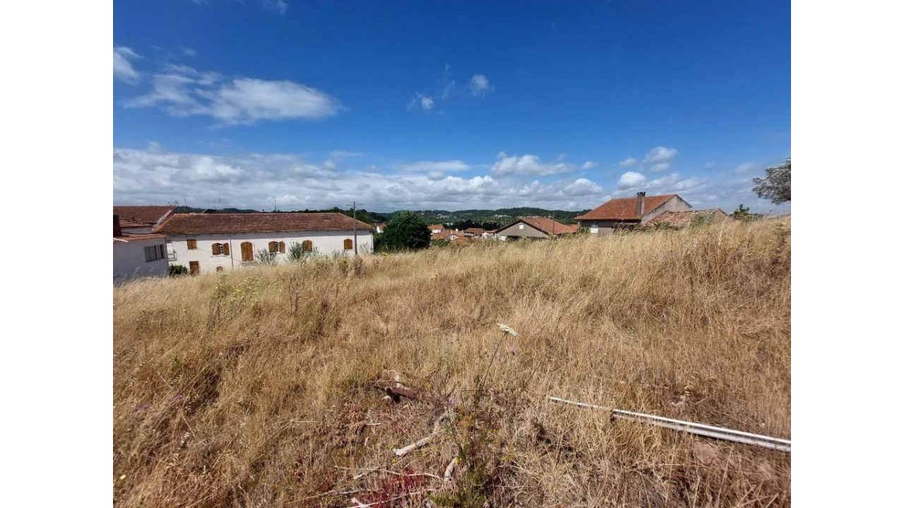 Terreno para Venda em Almalagues Foto 1