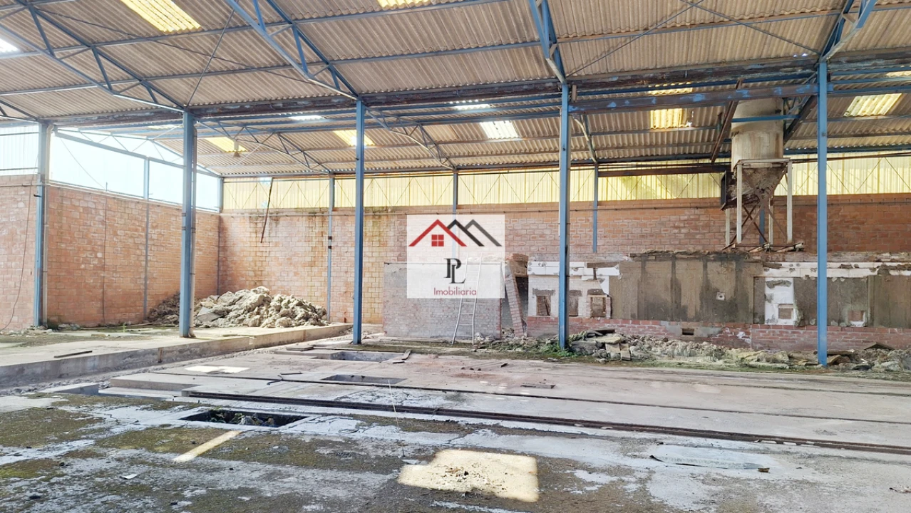 Loja para Venda em Côja e Barril de Alva Foto 10