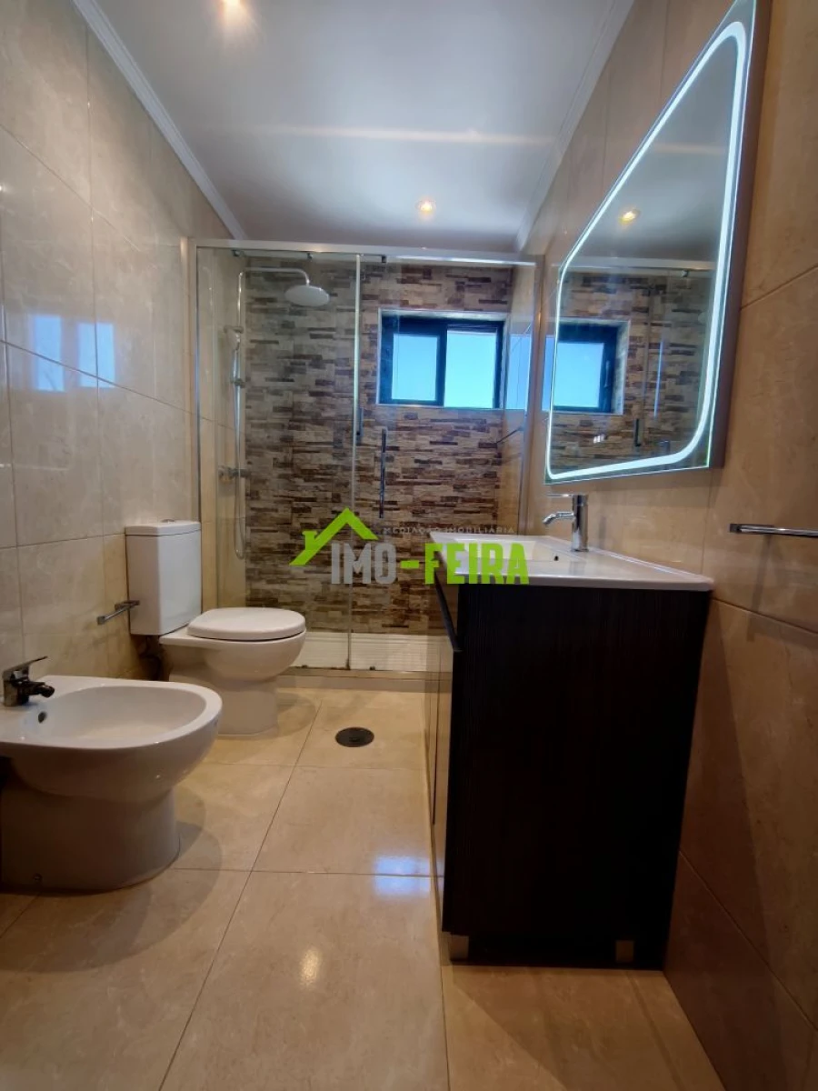 Apartamento T3 para Venda em Paços de Brandão Foto 22
