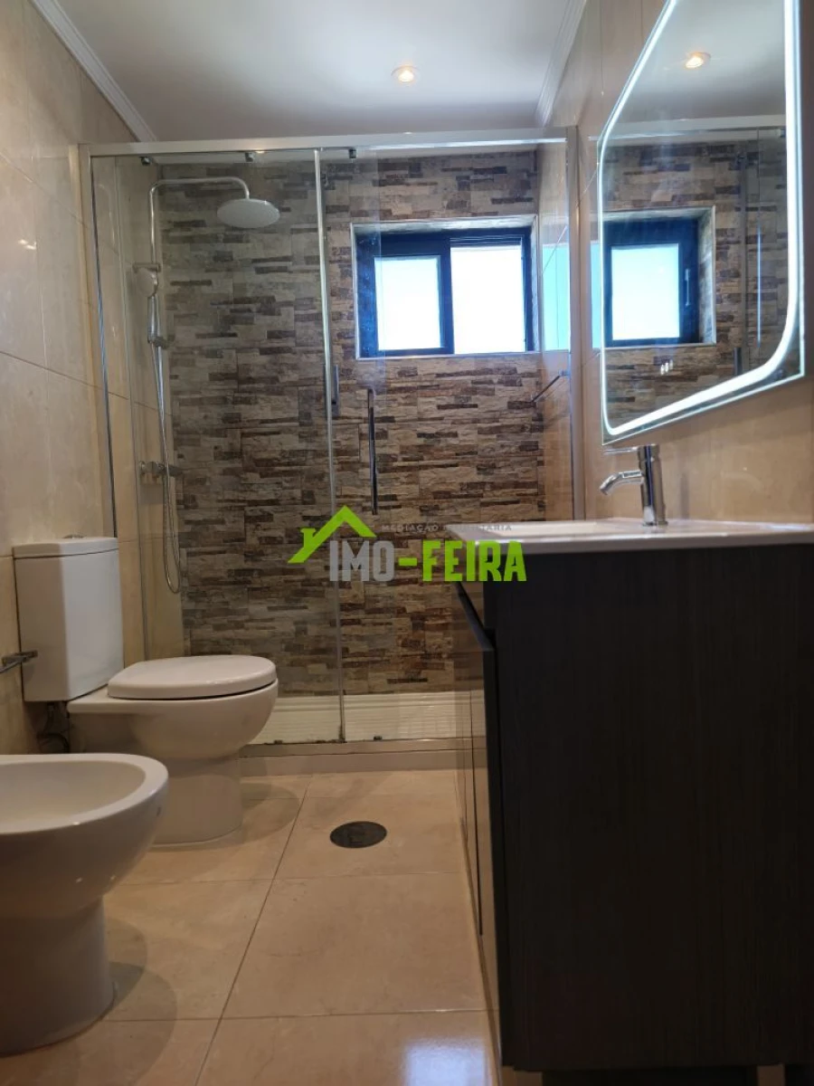 Apartamento T3 para Venda em Paços de Brandão Foto 20