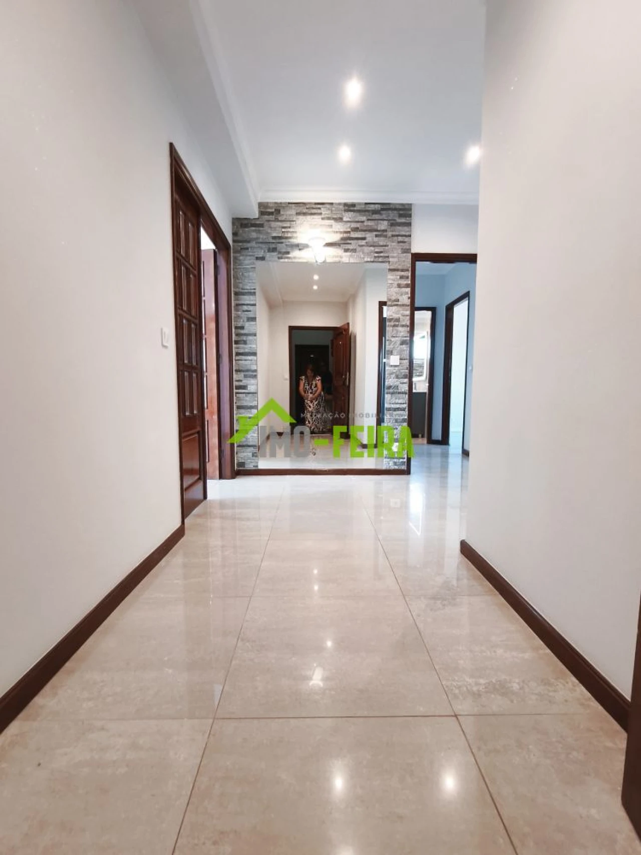 Apartamento T3 para Venda em Paços de Brandão Foto 2