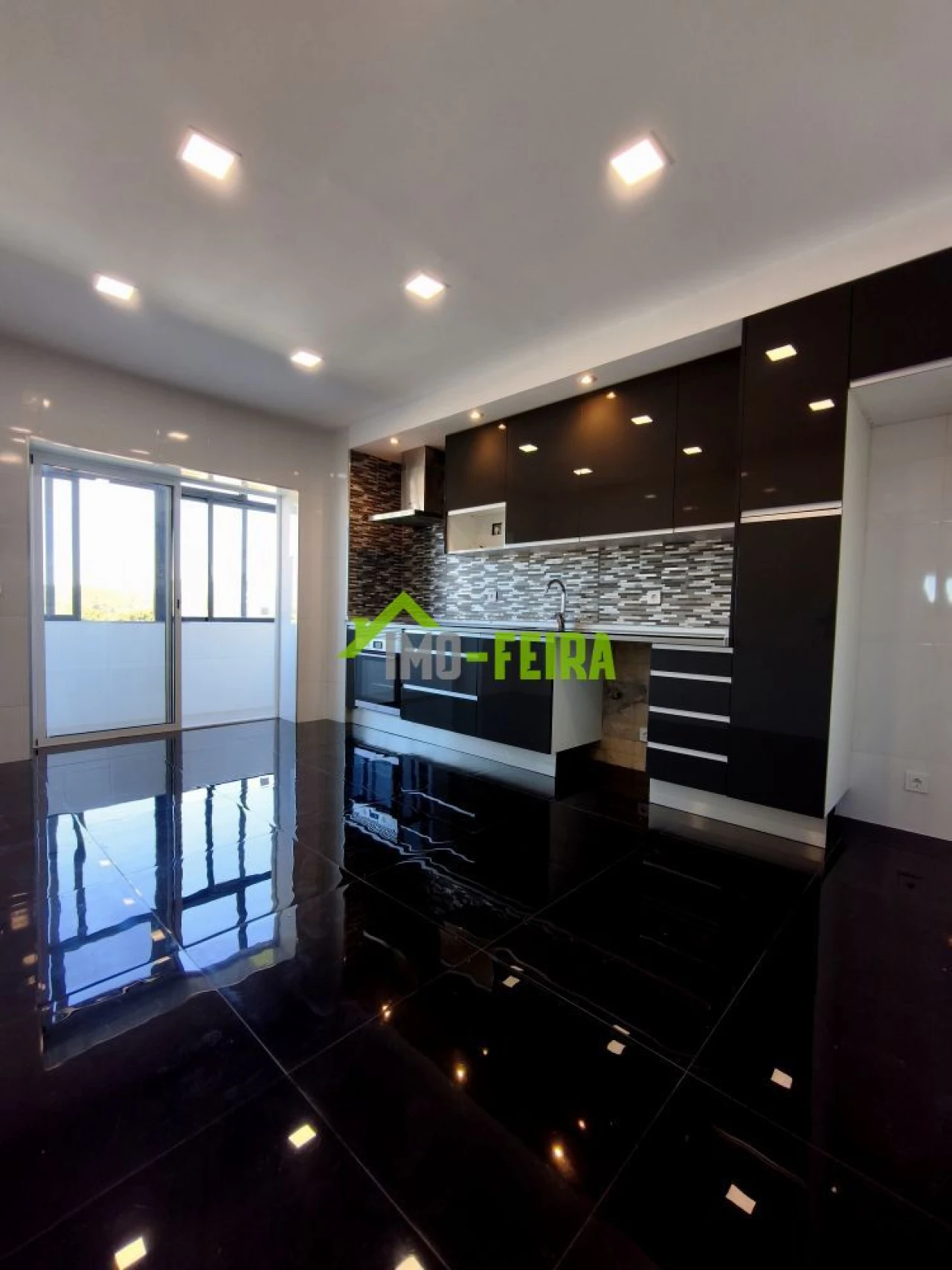 Apartamento T3 para Venda em Paços de Brandão Foto 5
