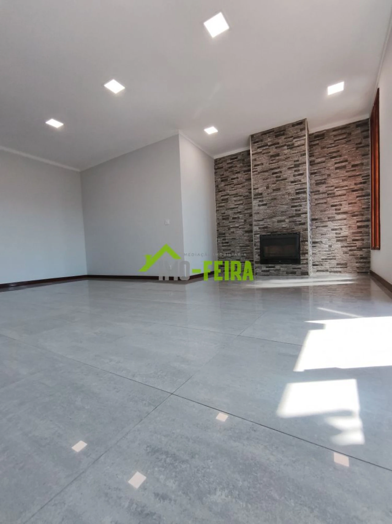 Apartamento T3 para Venda em Paços de Brandão Foto 11