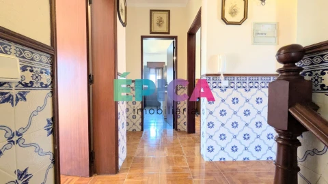 Moradia T5 para Venda em São João Baptista