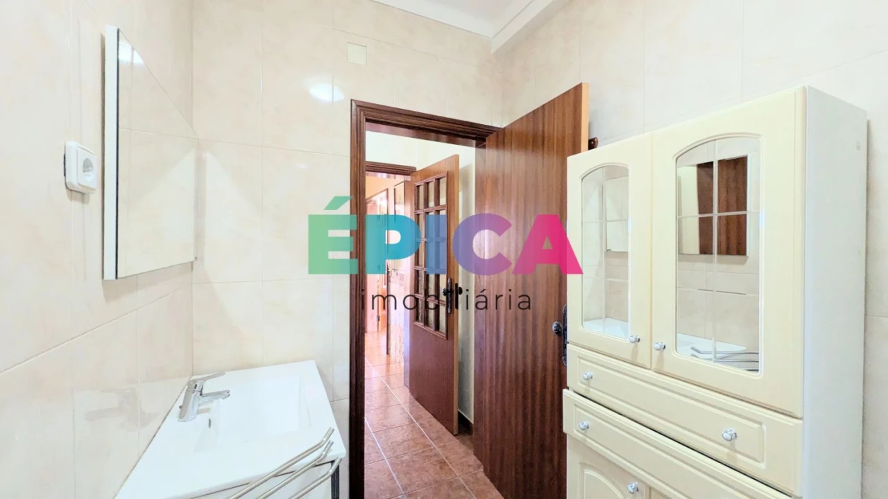 Moradia T5 para Venda em São João Baptista Foto 24