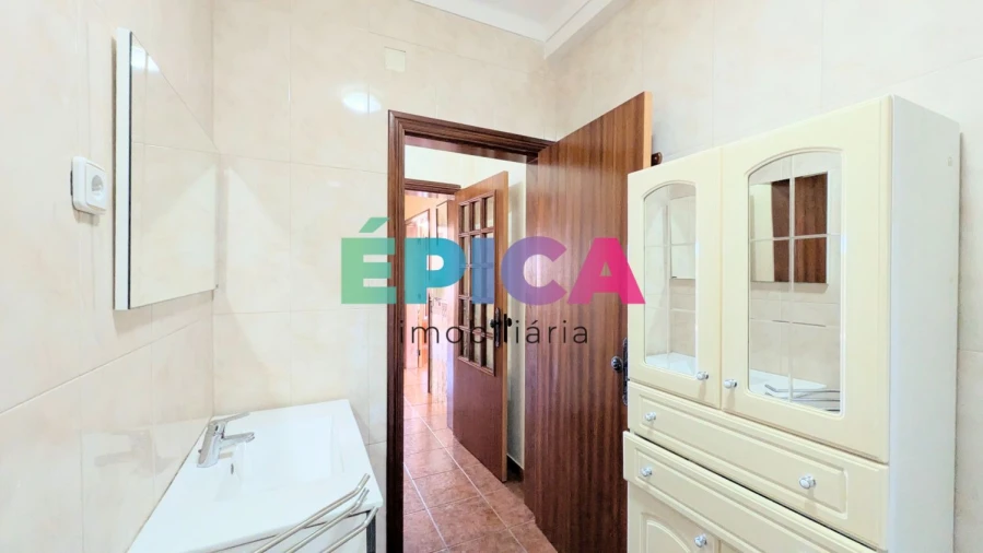 Moradia T5 para Venda em São João Baptista Foto 24