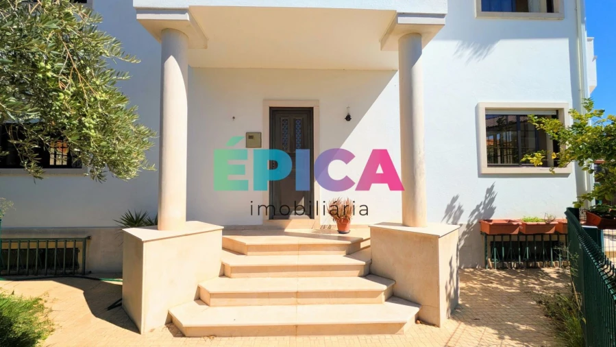 Moradia T5 para Venda em São João Baptista Foto 2