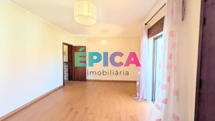 Moradia T5 para Venda em São João Baptista Foto 39