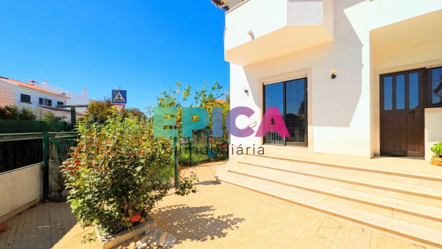 Moradia T5 para Venda em São João Baptista Foto 11