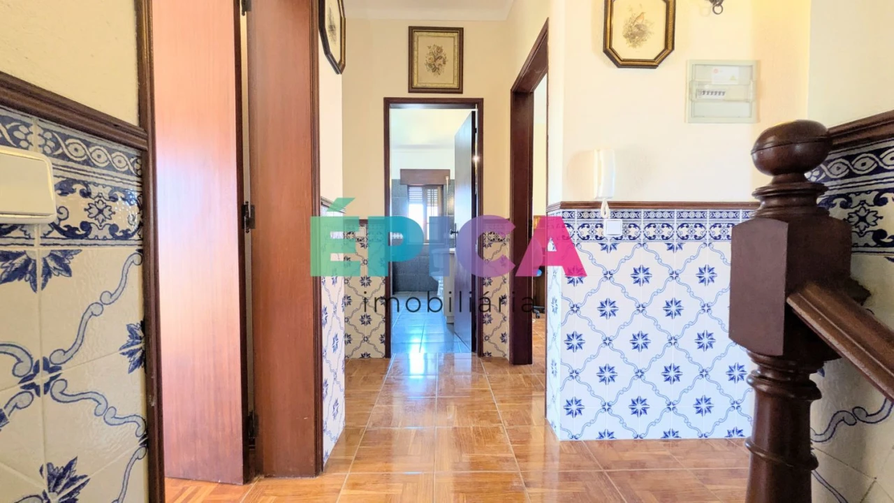 Moradia T5 para Venda em São João Baptista Foto 48