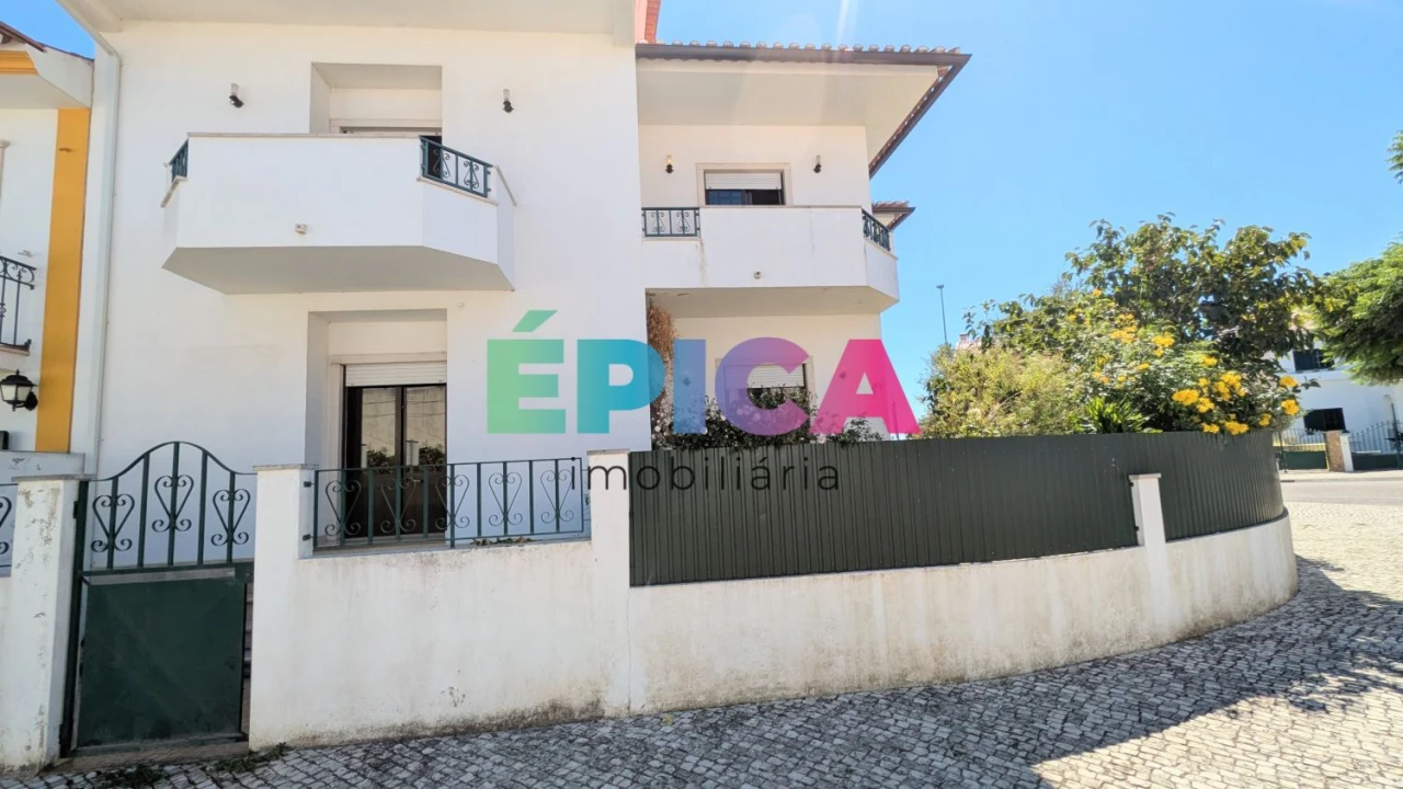 Moradia T5 para Venda em São João Baptista Foto 56