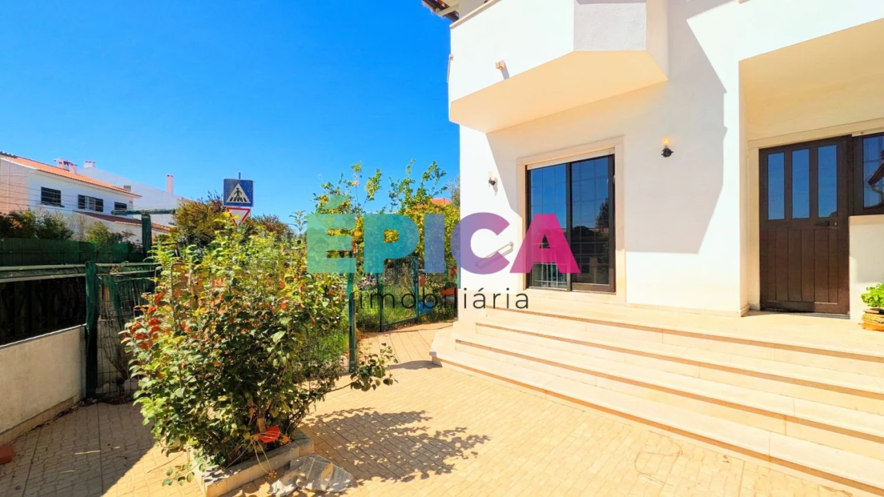 Moradia T5 para Venda em São João Baptista Foto 11