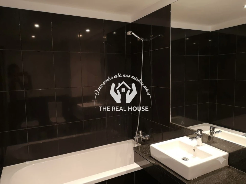 Apartamento T2 para Venda em Caniço Foto 12