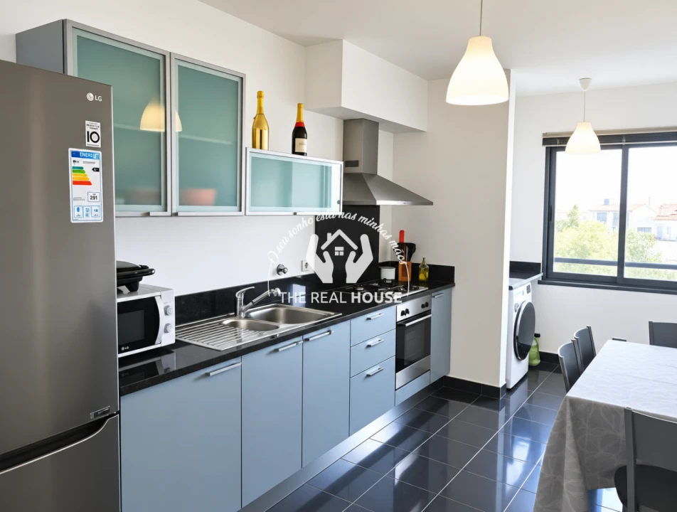 Apartamento T2 para Venda em Caniço Foto 4
