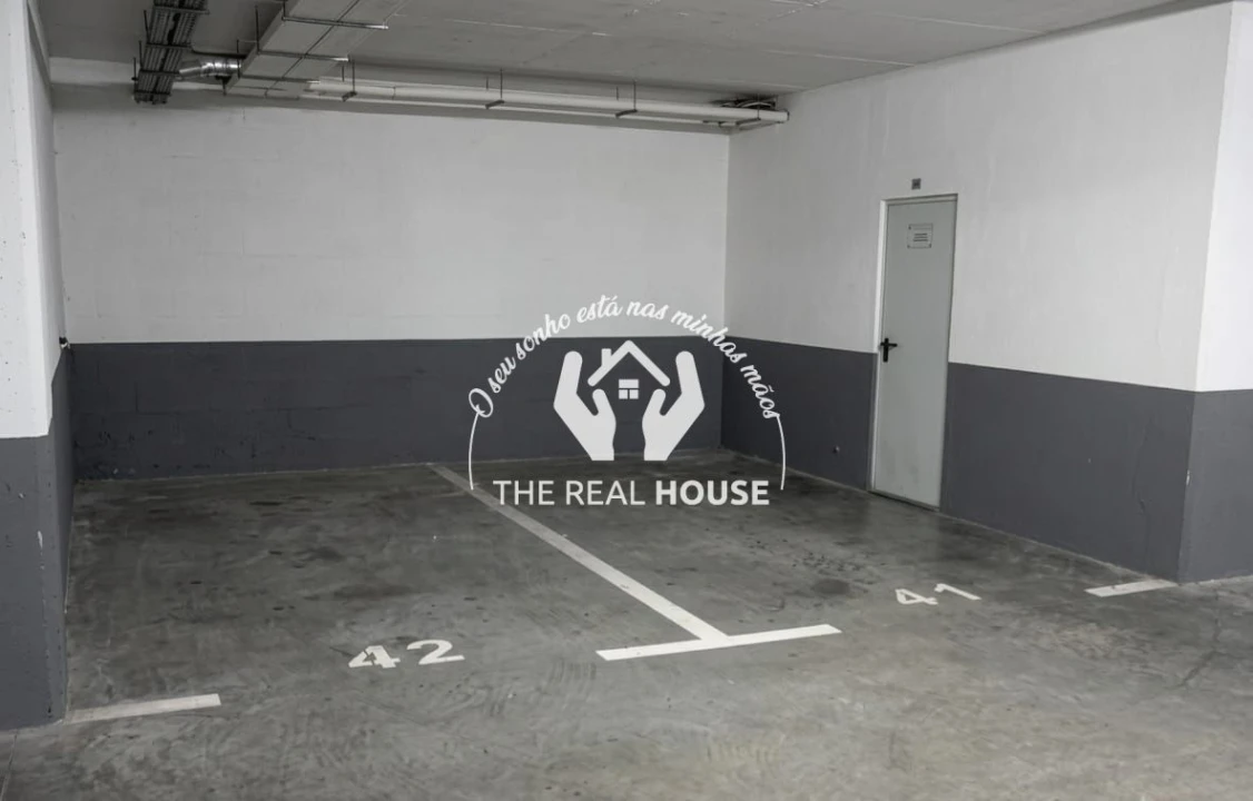 Apartamento T2 para Venda em Caniço Foto 15