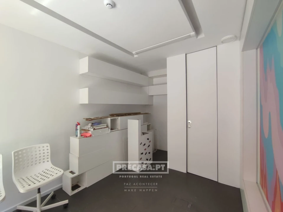 Loja para Arrendamento em Areeiro Foto 6