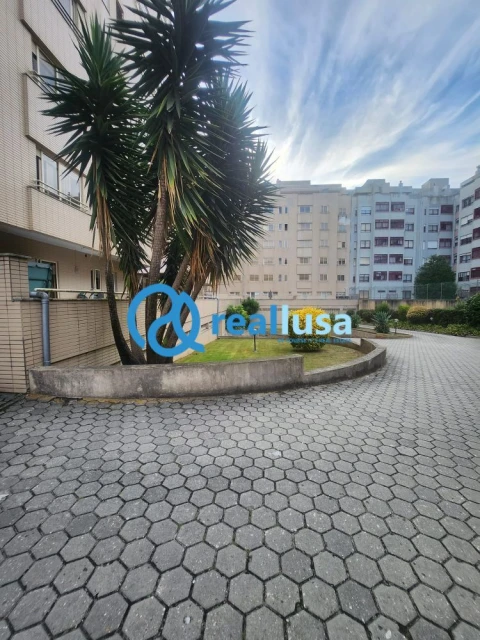 Apartamento T1 para Venda em Mafamude e Vilar do Paraíso