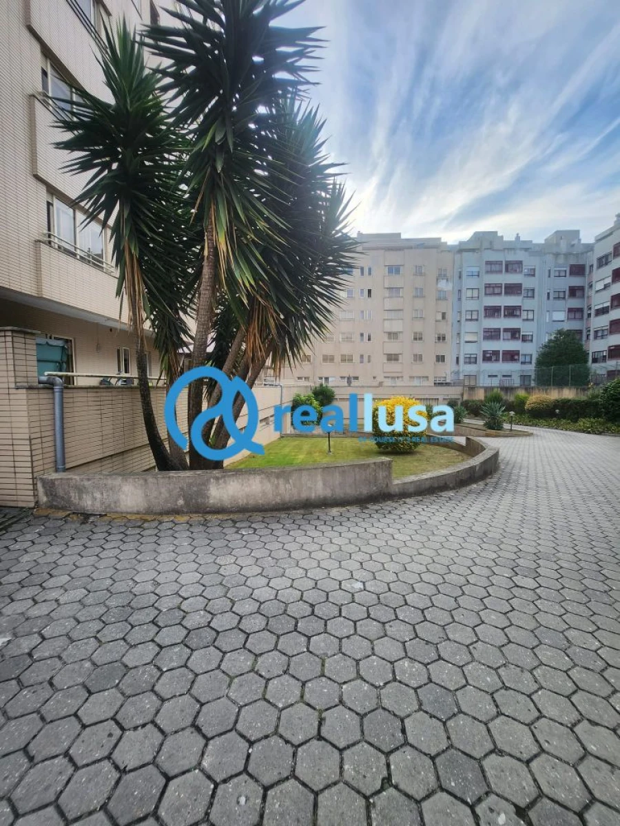 Apartamento T1 para Venda em Mafamude e Vilar do Paraíso Foto 16