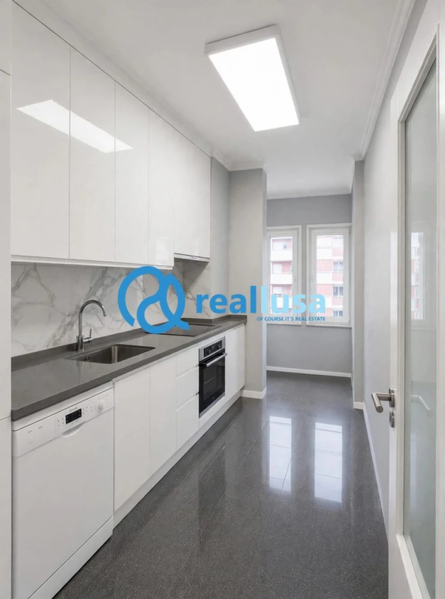 Apartamento T1 para Venda em Mafamude e Vilar do Paraíso Foto 3