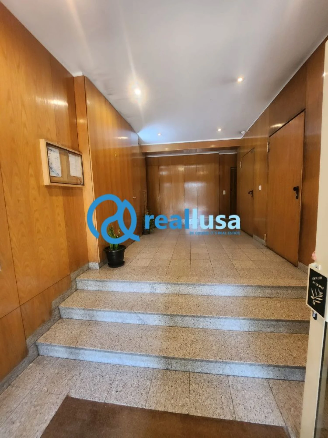 Apartamento T1 para Venda em Mafamude e Vilar do Paraíso Foto 10