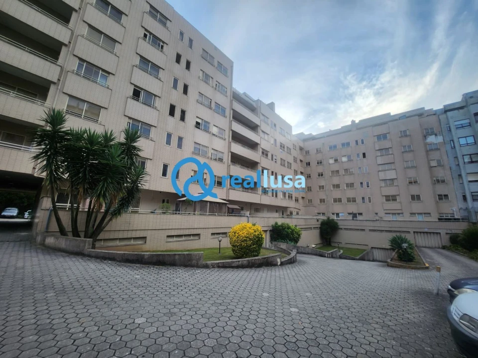 Apartamento T1 para Venda em Mafamude e Vilar do Paraíso Foto 12