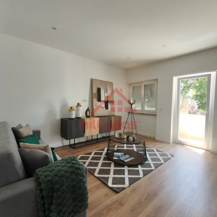 Apartamento T3 para Venda em Benfica Foto 6