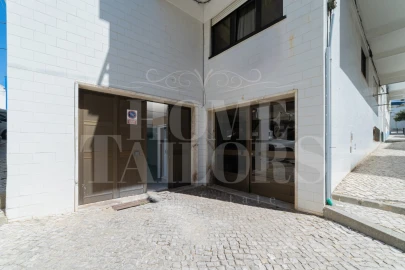 Armazém para Arrendamento em Ericeira