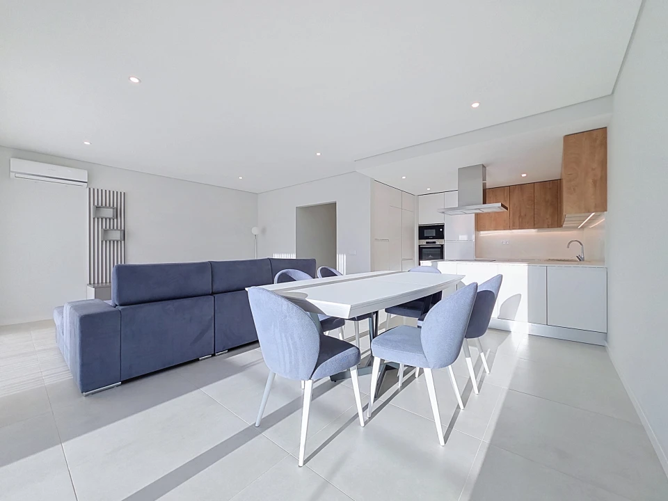 Apartamento T2 para Venda em Portimão Foto 2