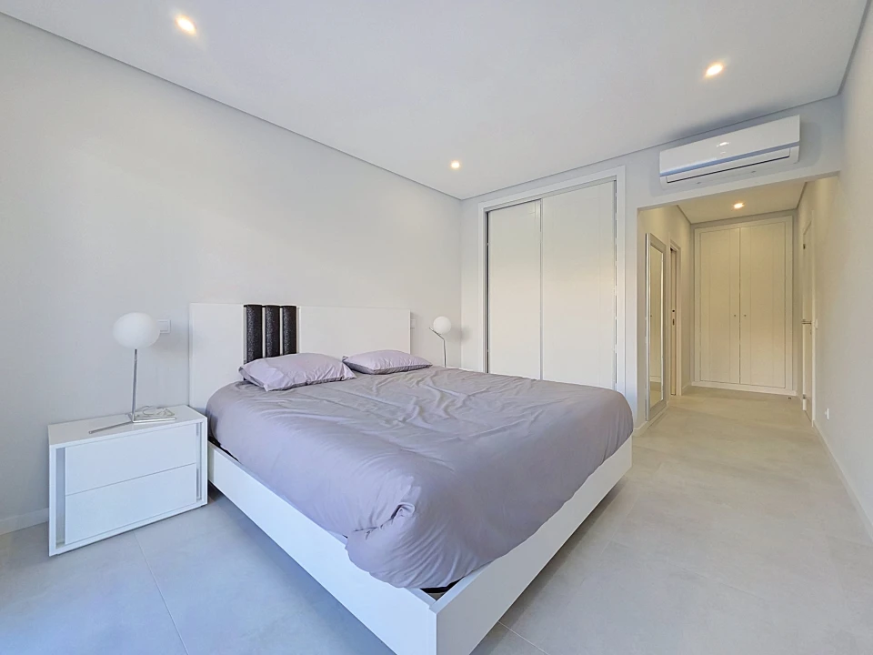Apartamento T2 para Venda em Portimão Foto 9
