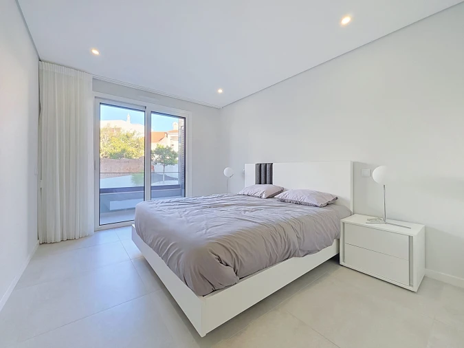 Apartamento T2 para Venda em Portimão Foto 8