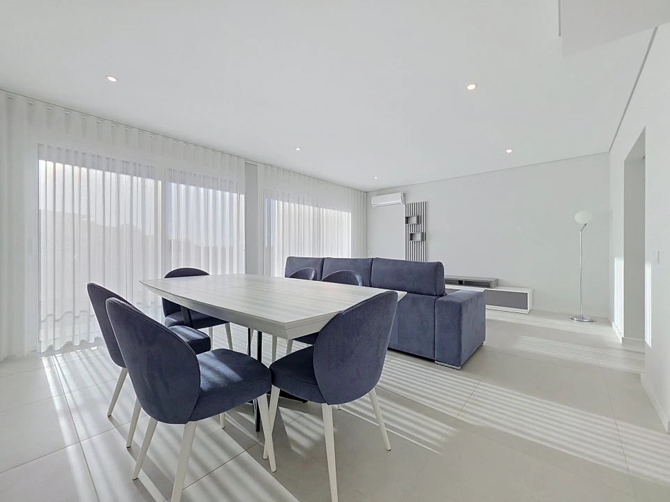 Apartamento T2 para Venda em Portimão Foto 3
