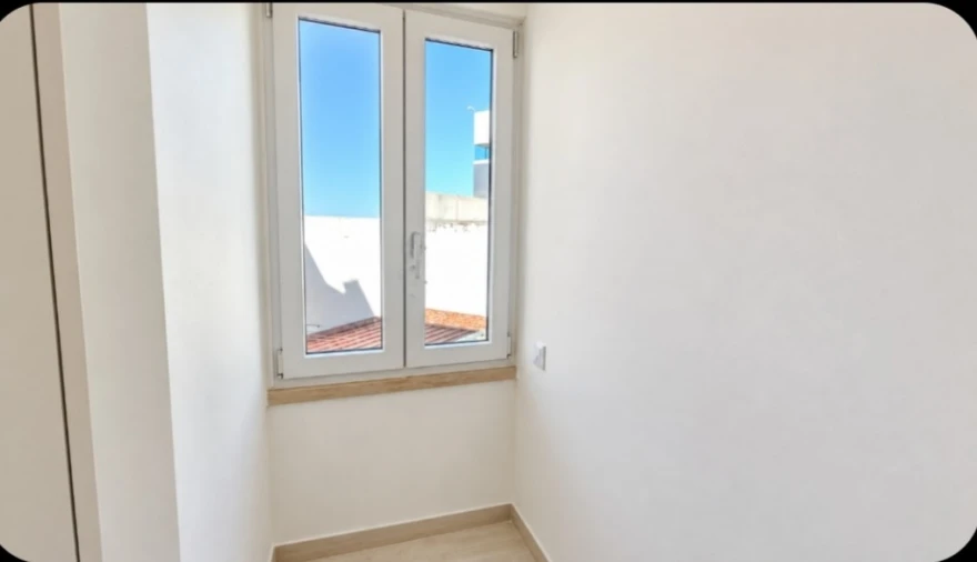 Apartamento T2 para Venda em Benfica Foto 9