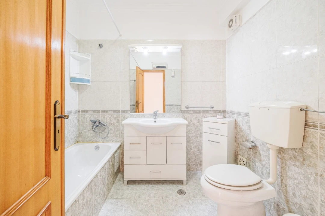 Apartamento T2 para Venda em Rio de Mouro Foto 21