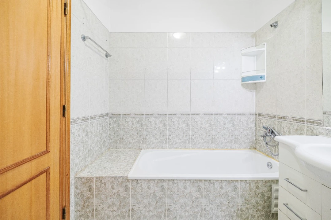 Apartamento T2 para Venda em Rio de Mouro Foto 23