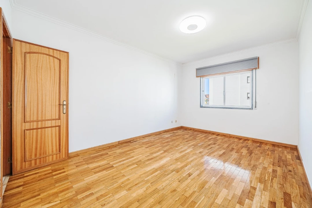 Apartamento T2 para Venda em Rio de Mouro Foto 29
