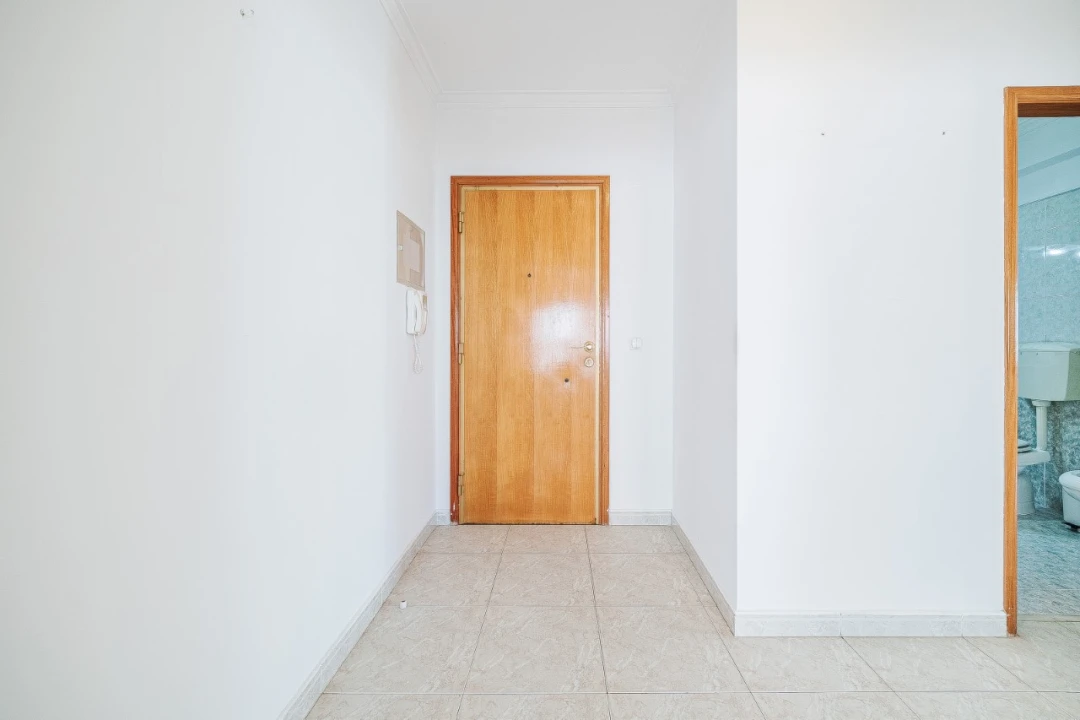 Apartamento T2 para Venda em Rio de Mouro Foto 37